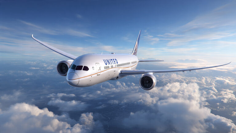 United Airlines Flight UA770 Emergency Diversion Detailed